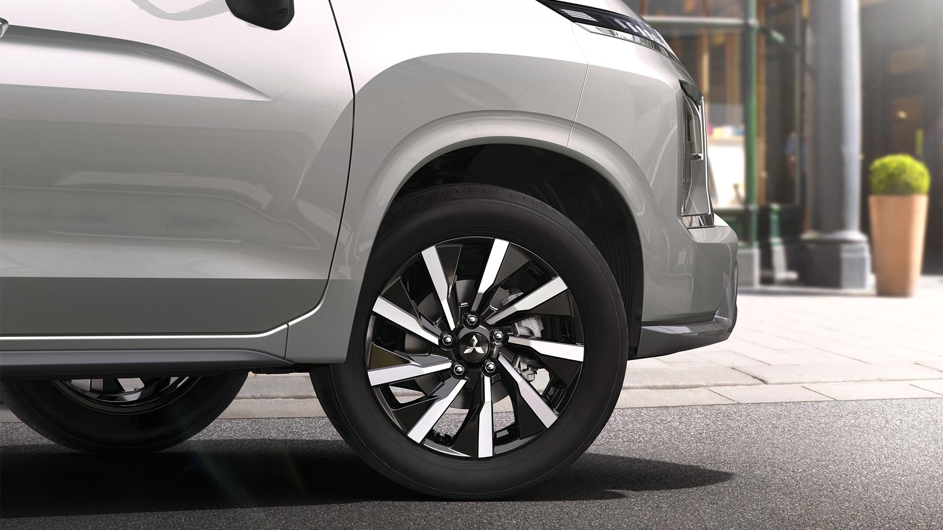 Mâm bánh xe 17 inch thiết kế mới